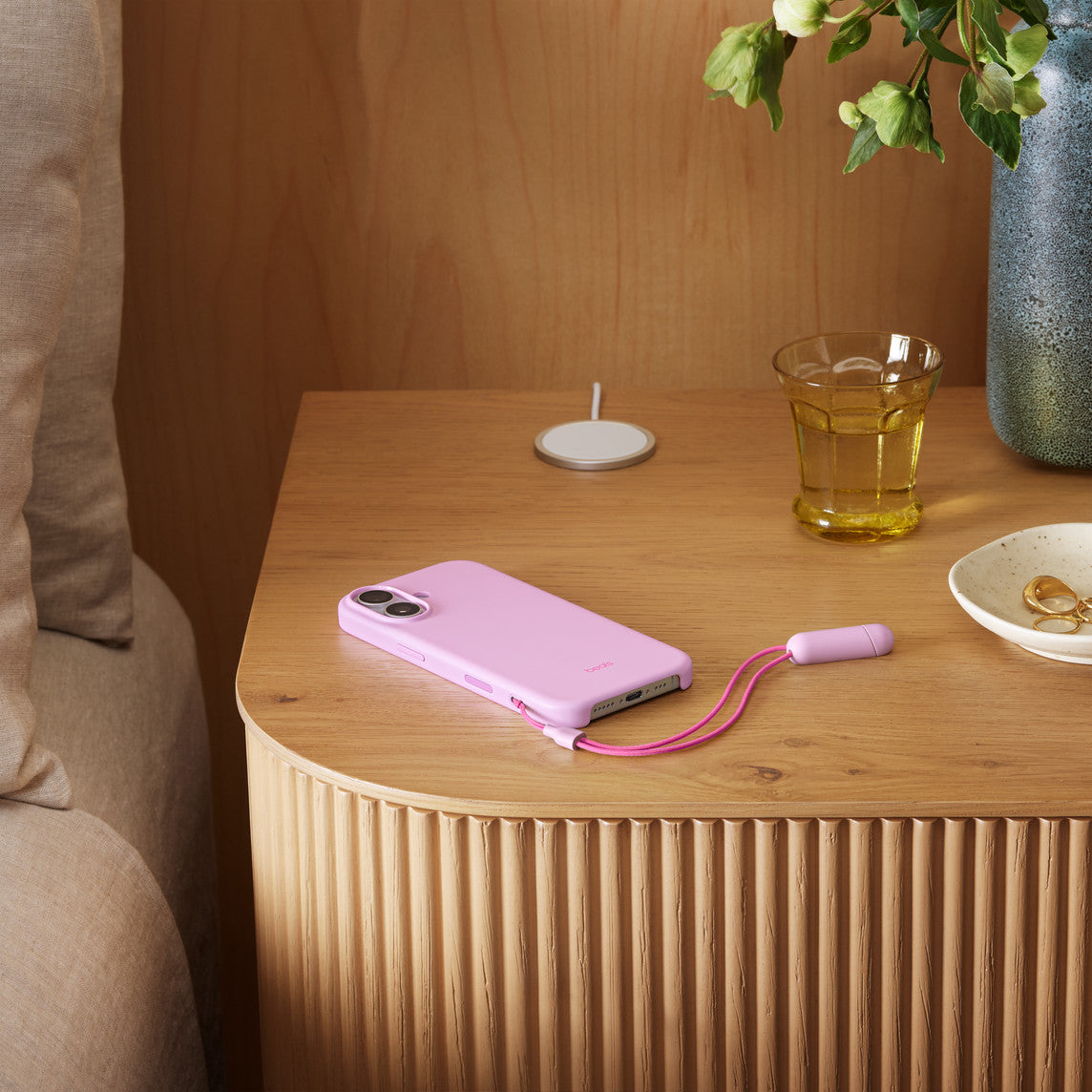 Beats iPhone 17 Kickstand Case with MagSafe and Camera Control – Pebble Pink