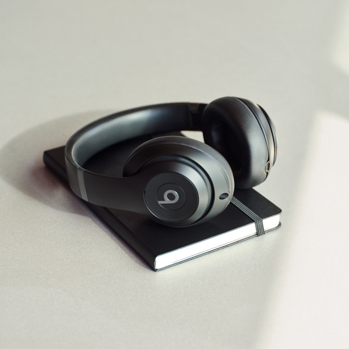 Beats Studio Pro Wireless Headphones – Black
