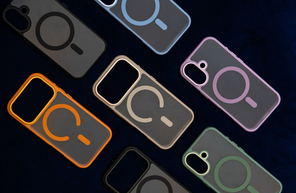 Moov Luxe Edge Case with MagSafe for iPhone 17 Pro - Orange