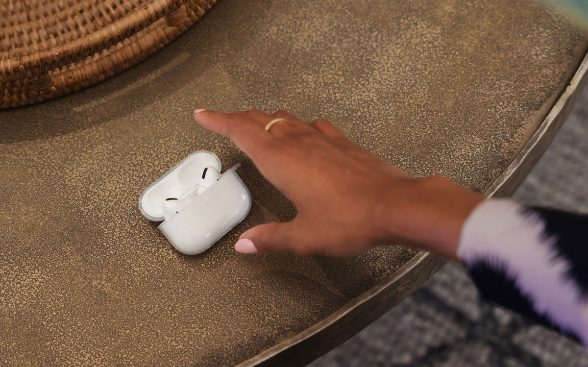 Moov ClearSafe Case for AirPods 4 - Clear