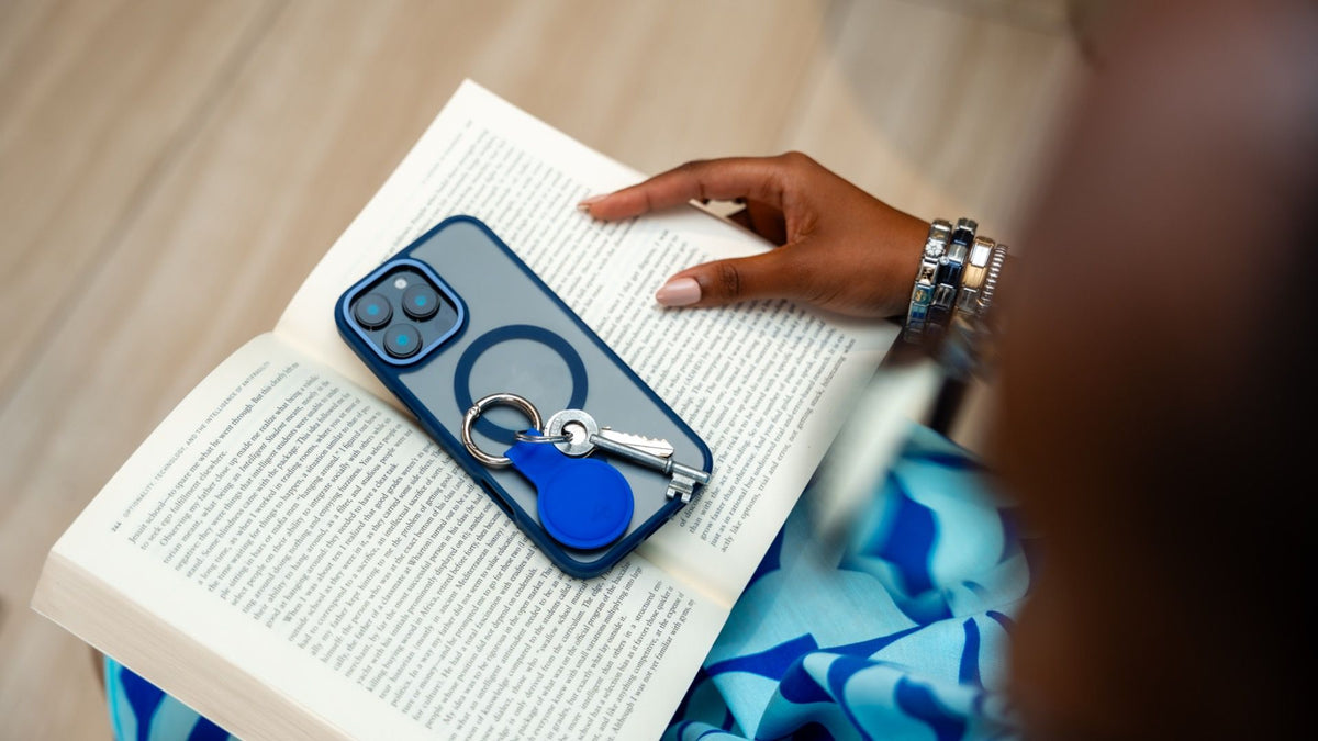 Moov Soft Touch AirTag Keyring - Black