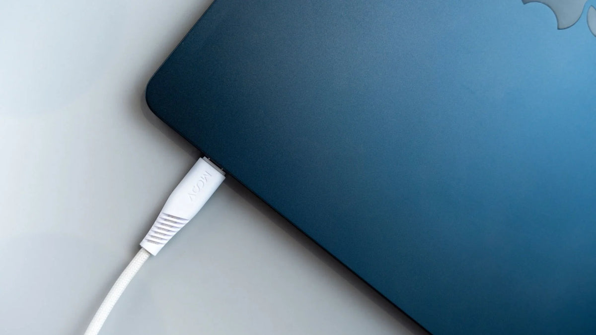 Moov PowerMotion USB-A to Lightning 1.2m Cable - White