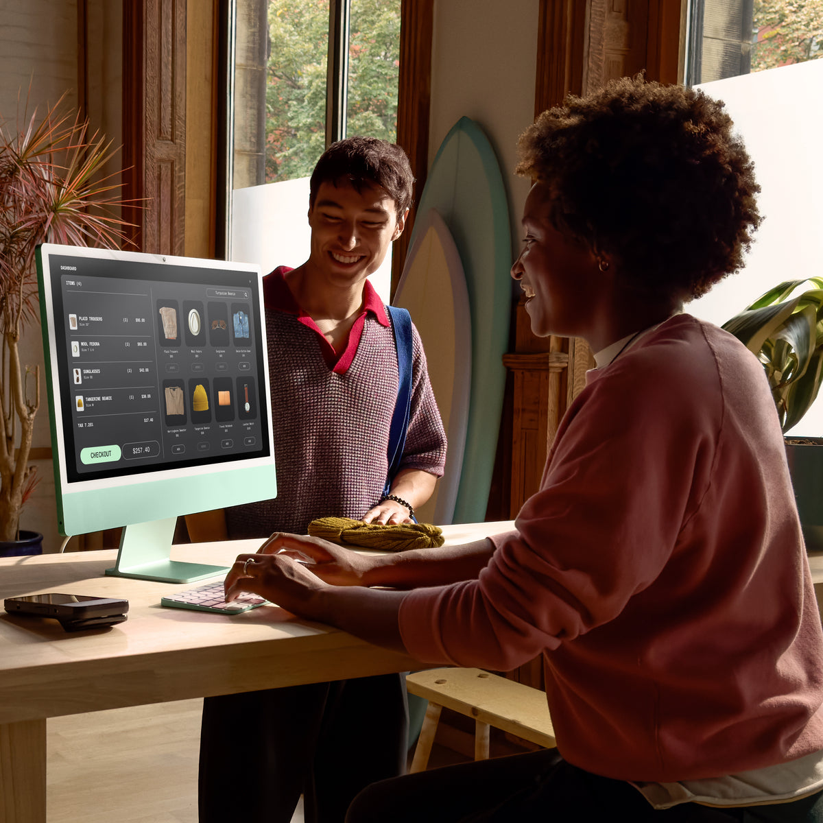 24-inch iMac with Retina 4.5K display, Nano-texture glass: Apple M4 chip with 10‑core CPU and 10‑core GPU, 256GB SSD, 16GB - Silver