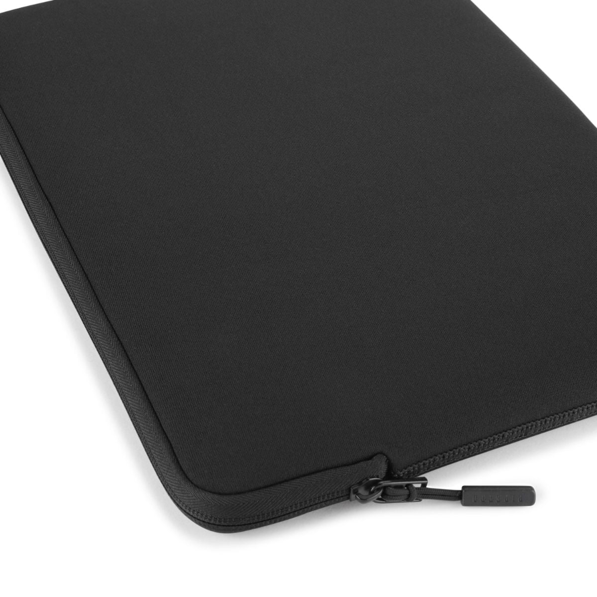Pipetto MacBook Air 15-inch Classic Fit Sleeve - Black
