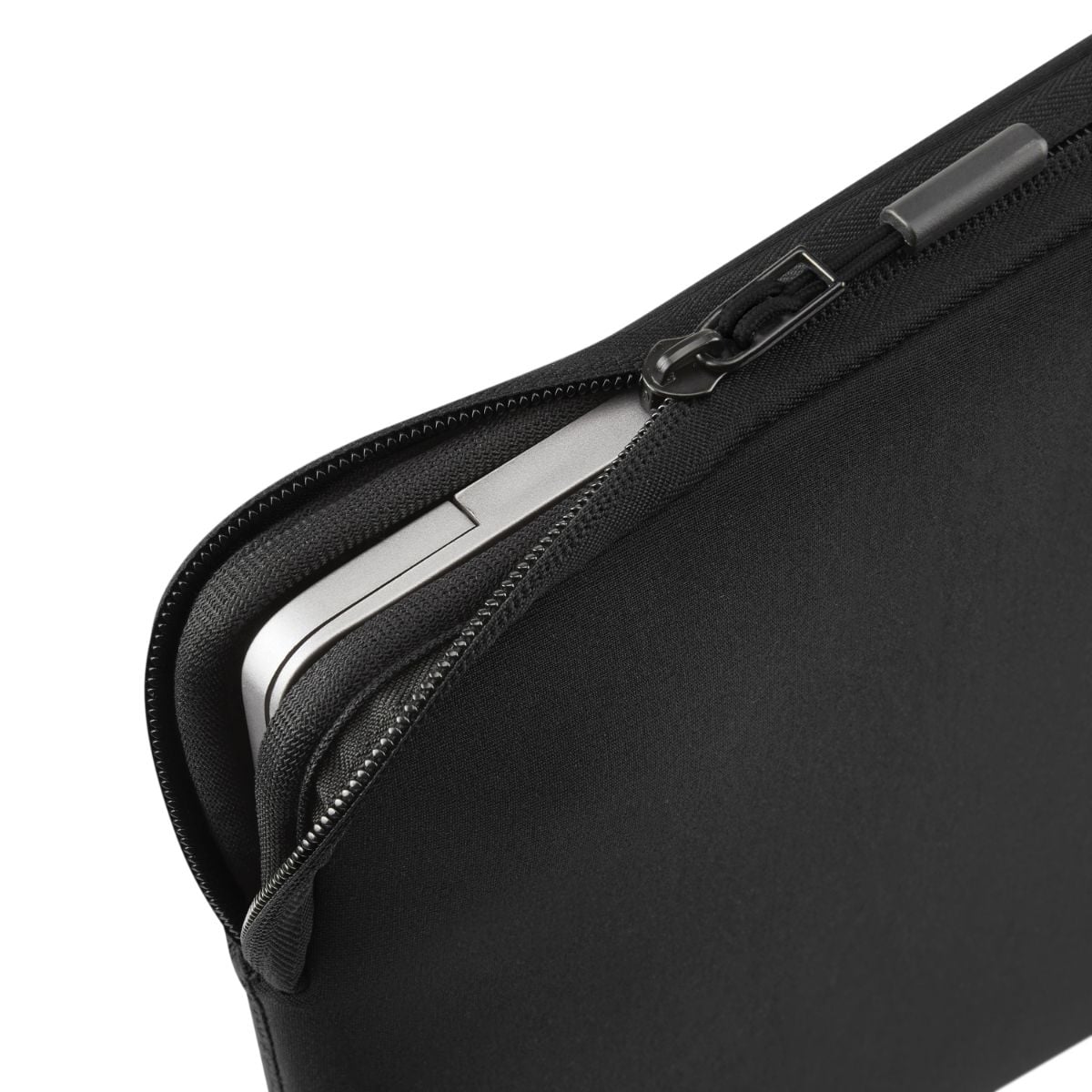 Pipetto MacBook Air 15-inch Classic Fit Sleeve - Black