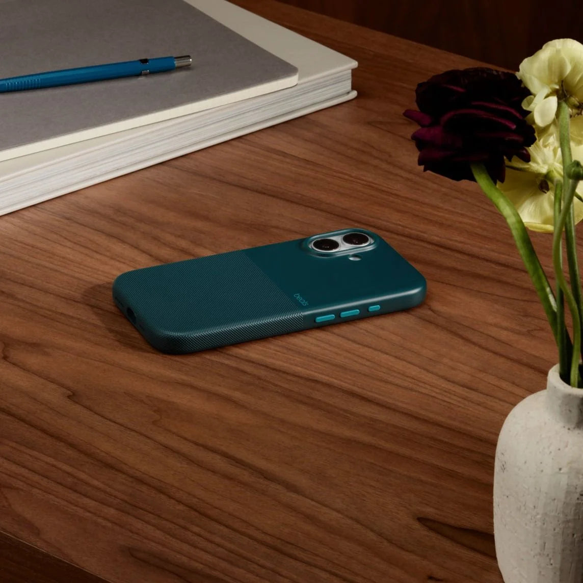 Beats Rugged Case with MagSafe and Camera Control for iPhone 17 - Rocky Blue