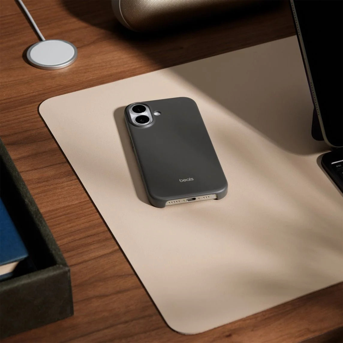 Beats Case with MagSafe and Camera Control for iPhone 17 - Granite Grey