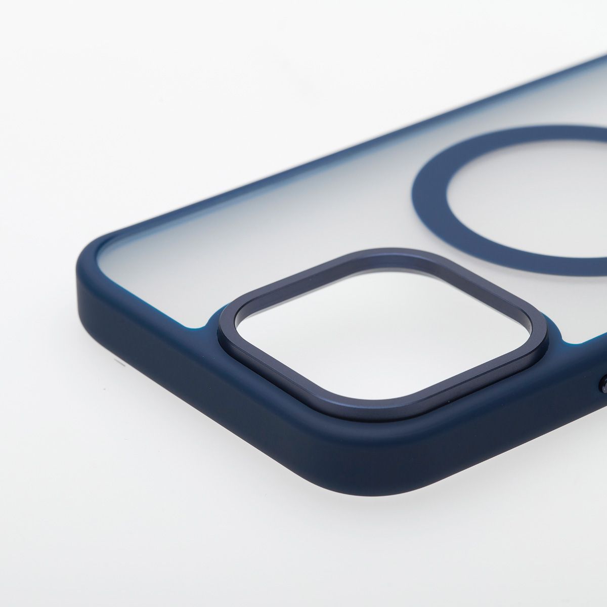 Moov Luxe Edge MagSafe Case for iPhone 16 Pro - Classic Blue