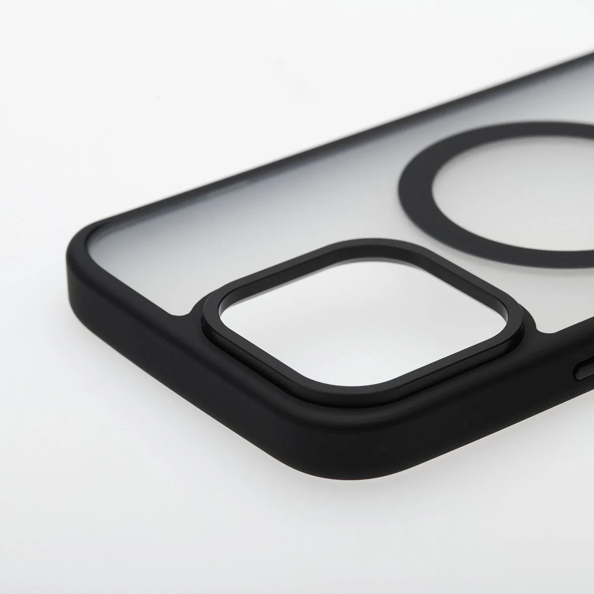 Moov Luxe Edge MagSafe Case for iPhone 16 Pro Max - Black
